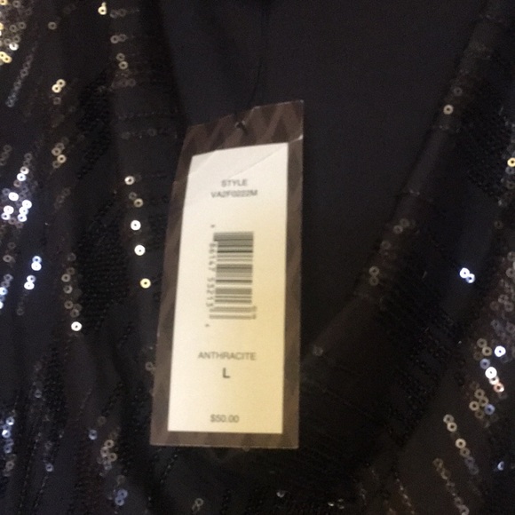 Tank - Picture 4 of 4